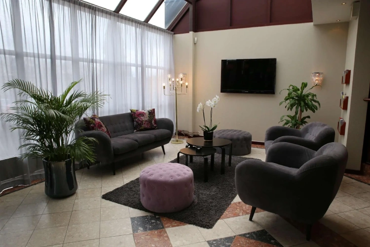 Standard Quadruple Family room