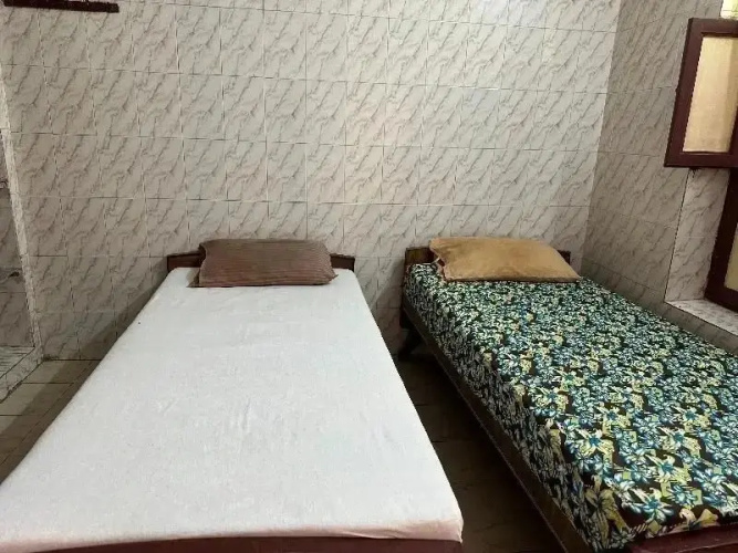 Anandha Lodge