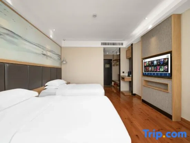 Standard Twin room with river view