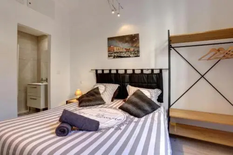 Great Flat in the Old Town Up To 4