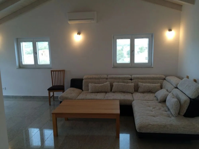Villa Bachelor
