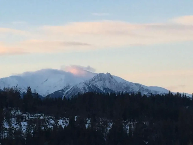 Standard Triple room with mountain view