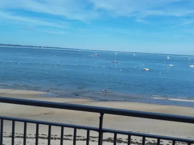 Apartment Vue Mer - Direct a la Plage