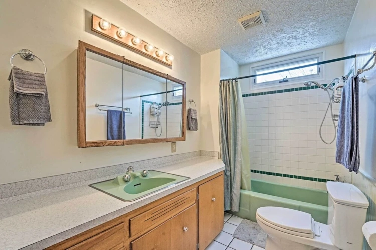 3 Bedrooms Cottage
