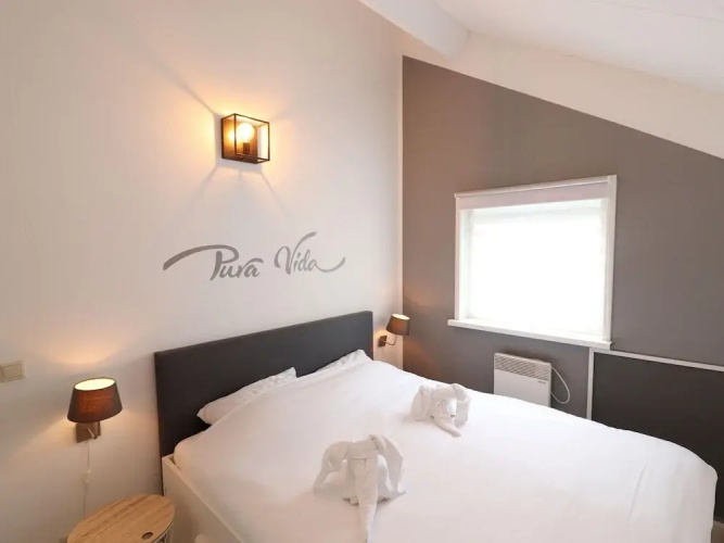 Grou Getaway With Bikes & Whirlpool