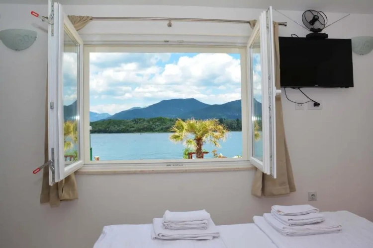 Standard Double room with sea view