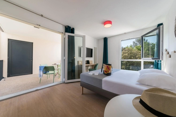 Guest rooms