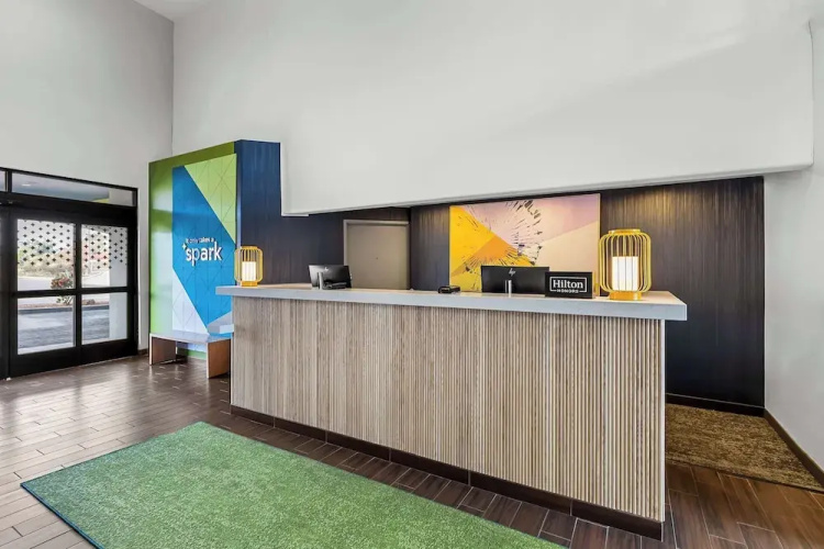 Quality Inn & Suites At Talavi
