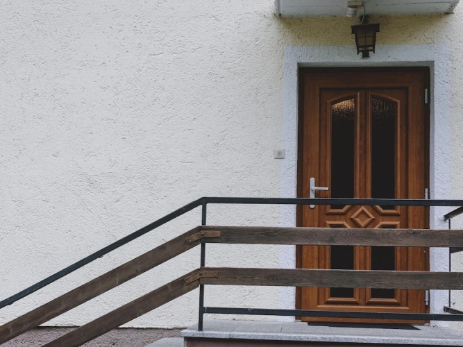 6 Bedrooms Classic Cottage with balcony