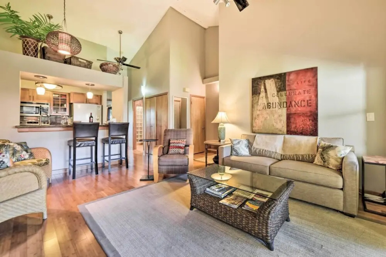 Stunning South Maui Condo w/ Lanai by Beach!