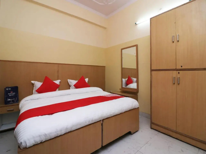 OYO 24103 Akbar Guest House