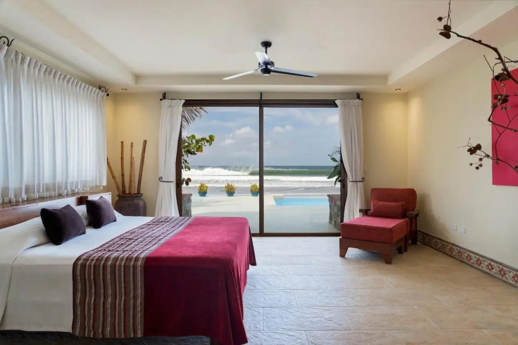 Fort Walker (Beachfront House+Studio)