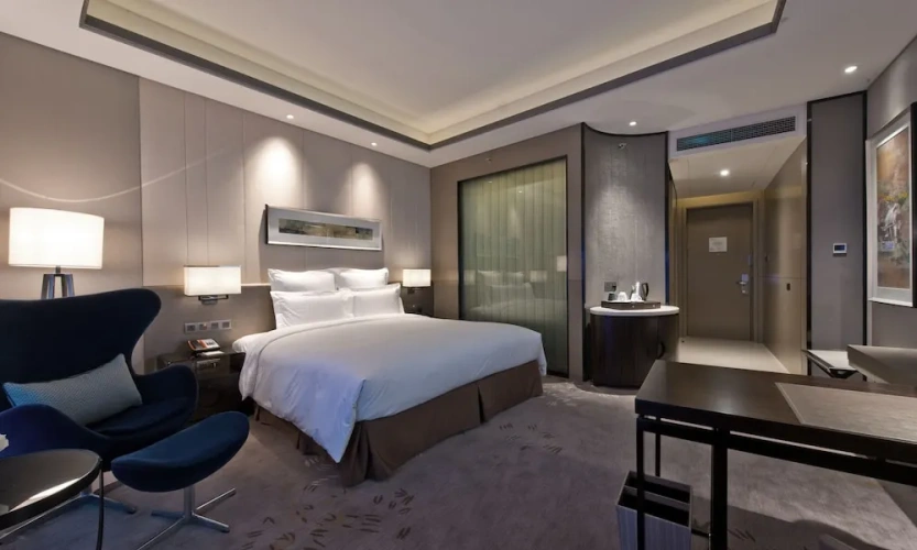 Superior Double room with city view