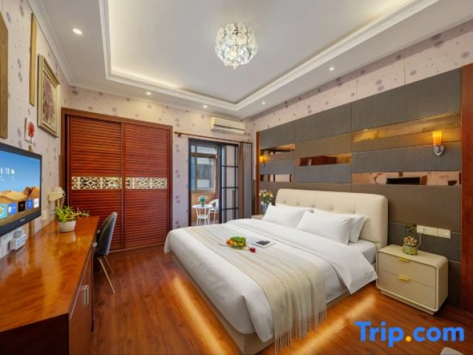 Deluxe Double Suite with balcony