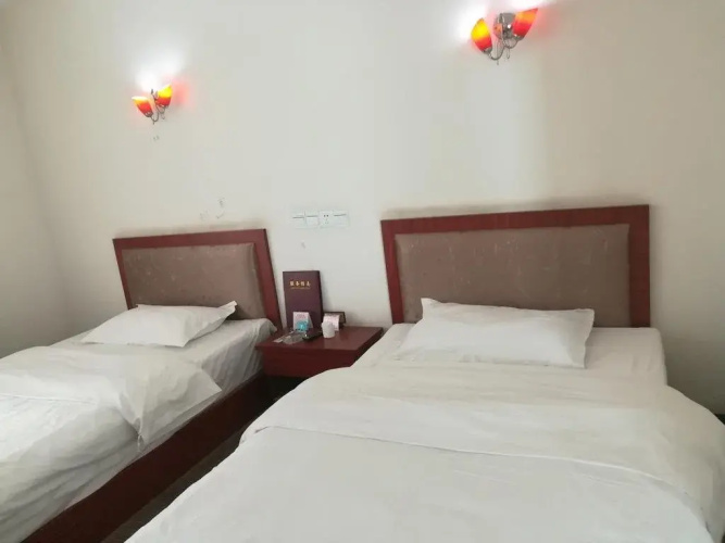 Tiny Jiangnan Hotel