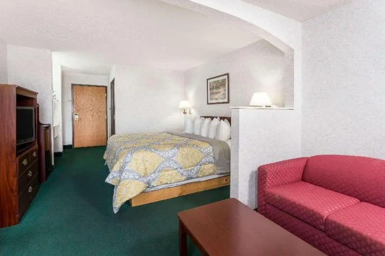 Deluxe Triple room
