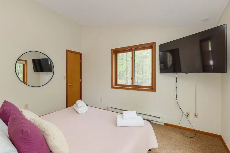 Poconos Hideaway - Woods & Wildlife