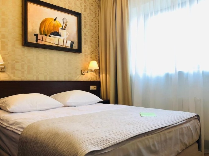 Standard Double room with city view