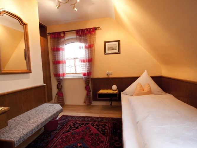 Standard Single room