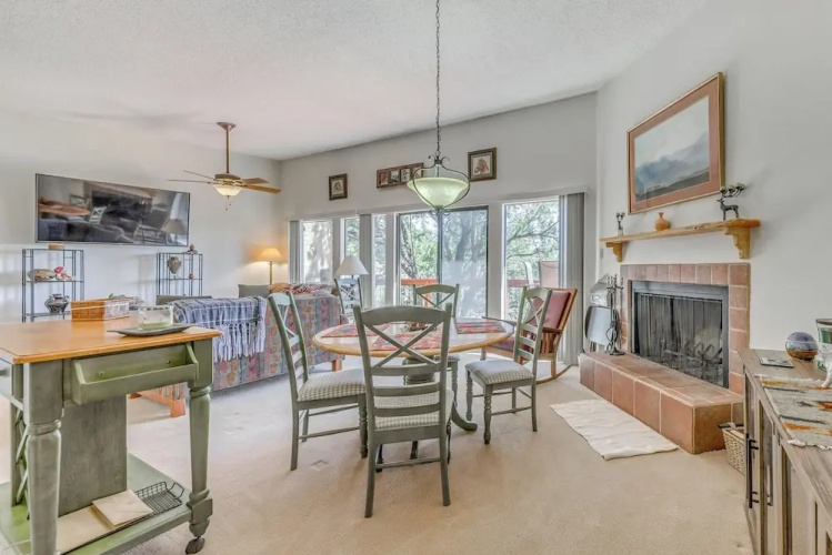 Alto Townhome w/ Deck Near Ski Apache!