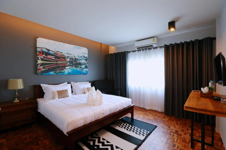 Canvas Family Home