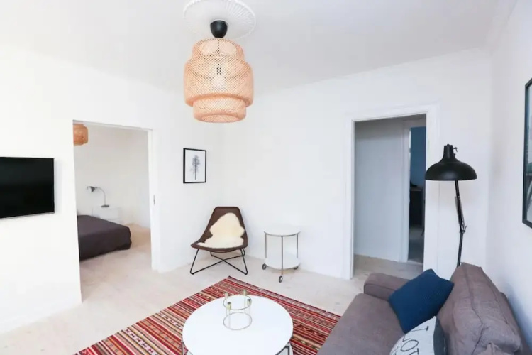 Beautiful Two-bed Apartment