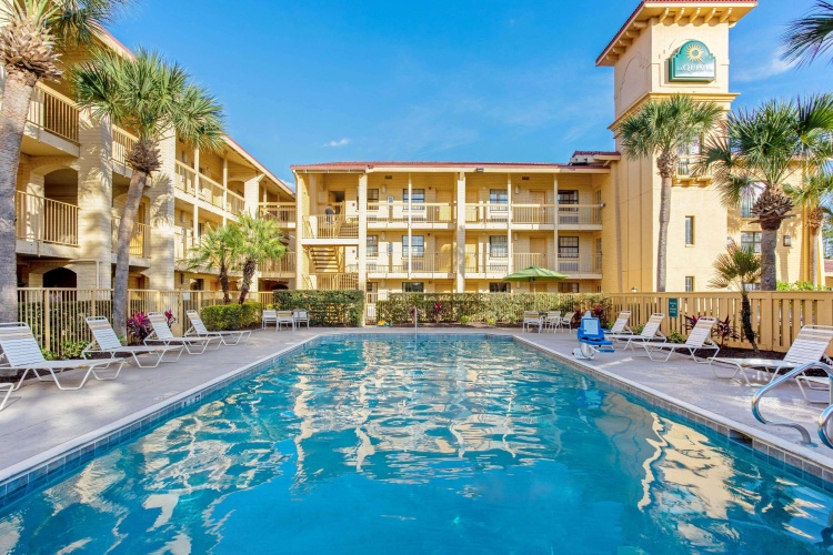 La Quinta Inn by Wyndham Orlando Airport West photo 12