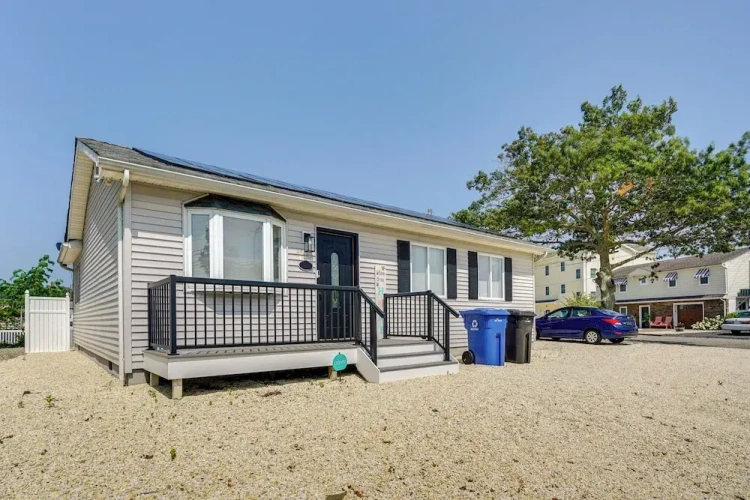 3 Bedrooms Cottage