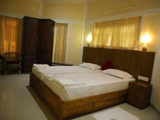 Dahlia Beach Resort