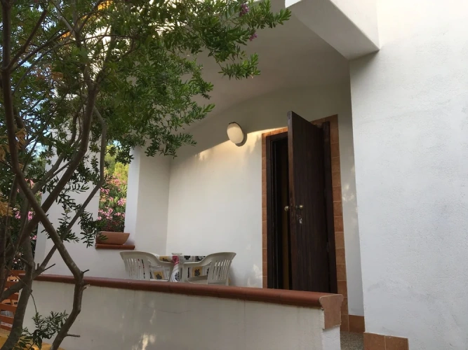 Apartment with garden view