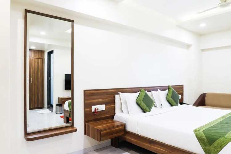 De grandeur hotel & banquets