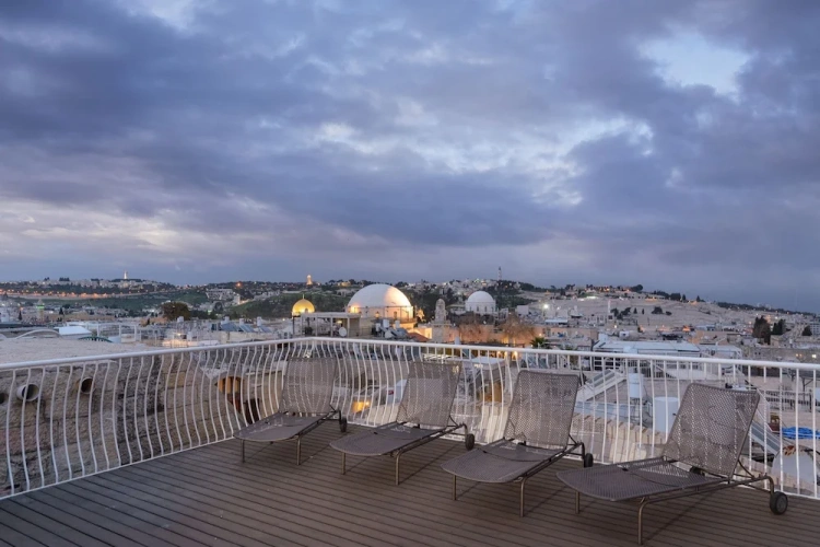 3 Bedrooms Apartment with balcony