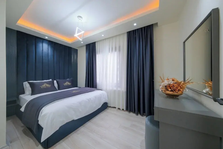 Ms Royal Otel