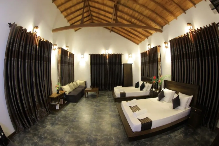 Deluxe Family room with view