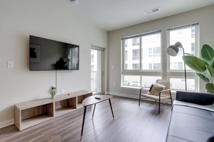 1 Bedroom Business Apartment with balcony