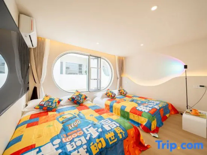 Honey Vacation Manor