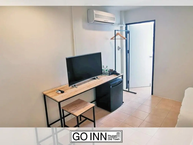Standard Twin room with city view