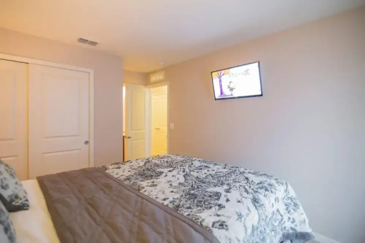 5135 Compass Bay