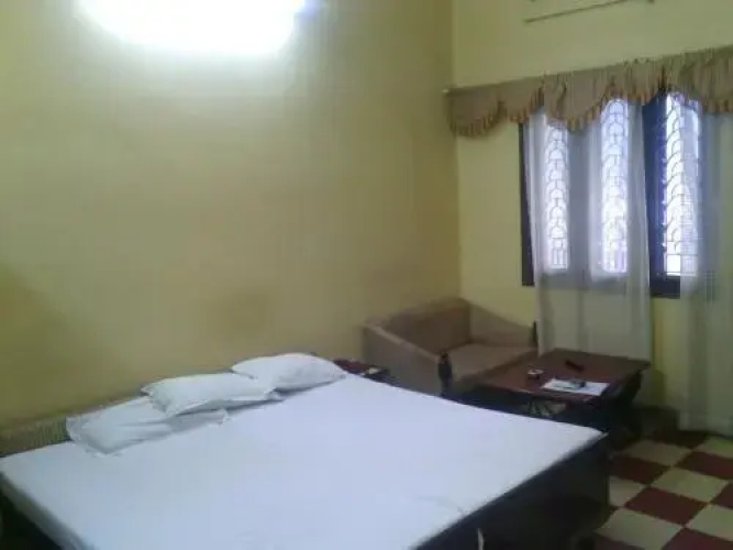 SPOT ON 46886 Hotel Natraj