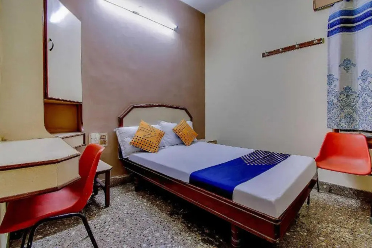 SPOT ON 65711 Hotel New Aiswarya
