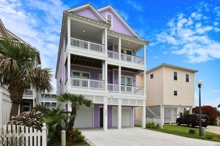 The Conch Castle by Ryson Vacation Rentals