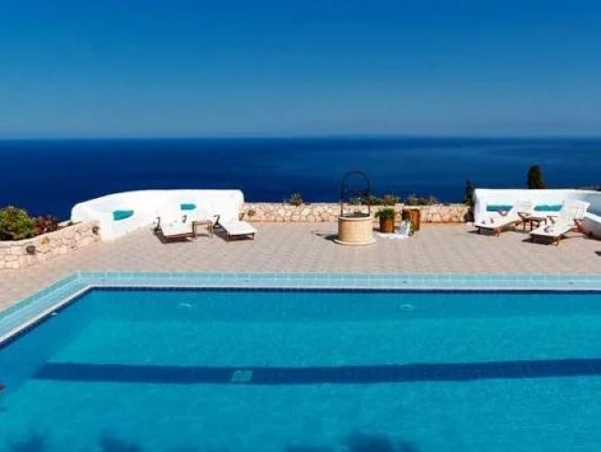 Armyra Villas