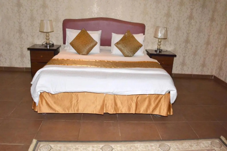 Comfort Inn Al Taawon