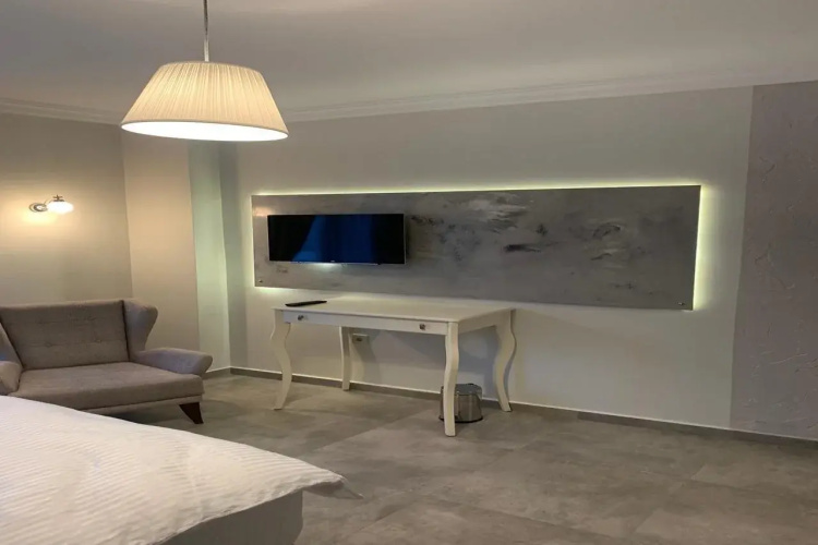 Orya Apart