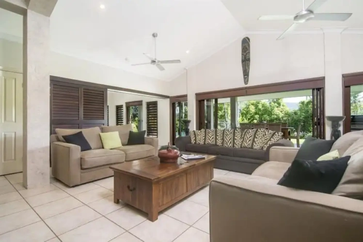 4 Bedrooms Luxury Cottage with golf view