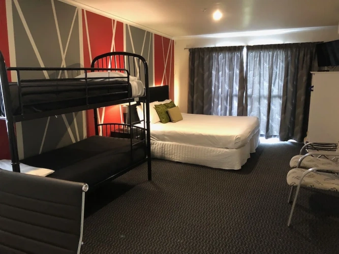 Standard Quadruple room with balcony and with city view