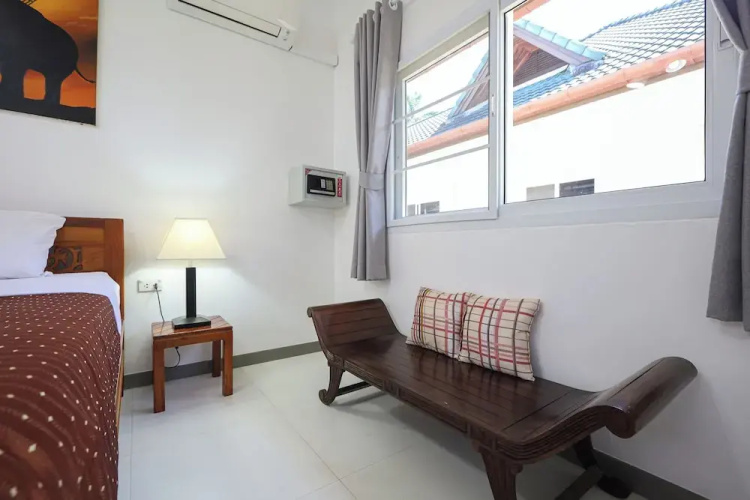1BR Apt Poolside Near Yanui Beach V201