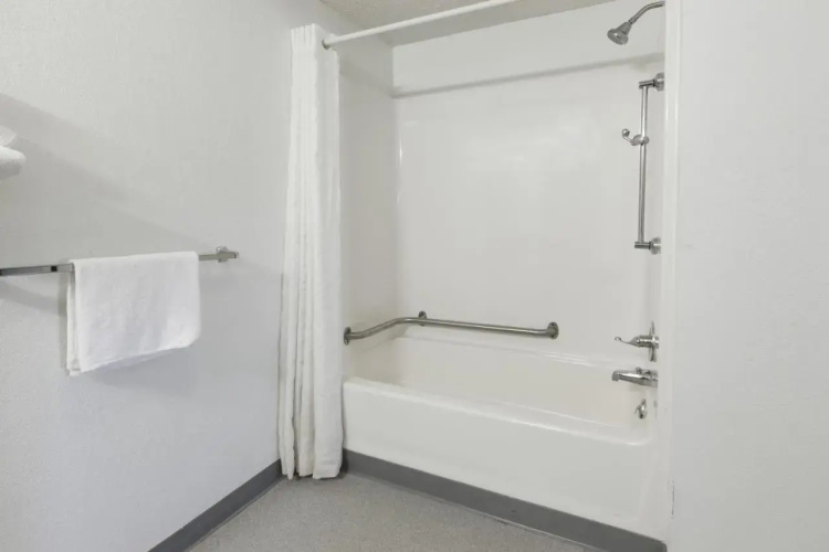 Motel 6 Flint