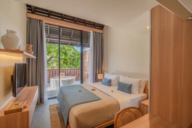 2 Bedrooms Apartment