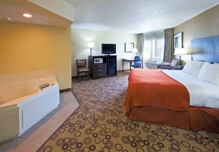 1 Bedroom Double Suite